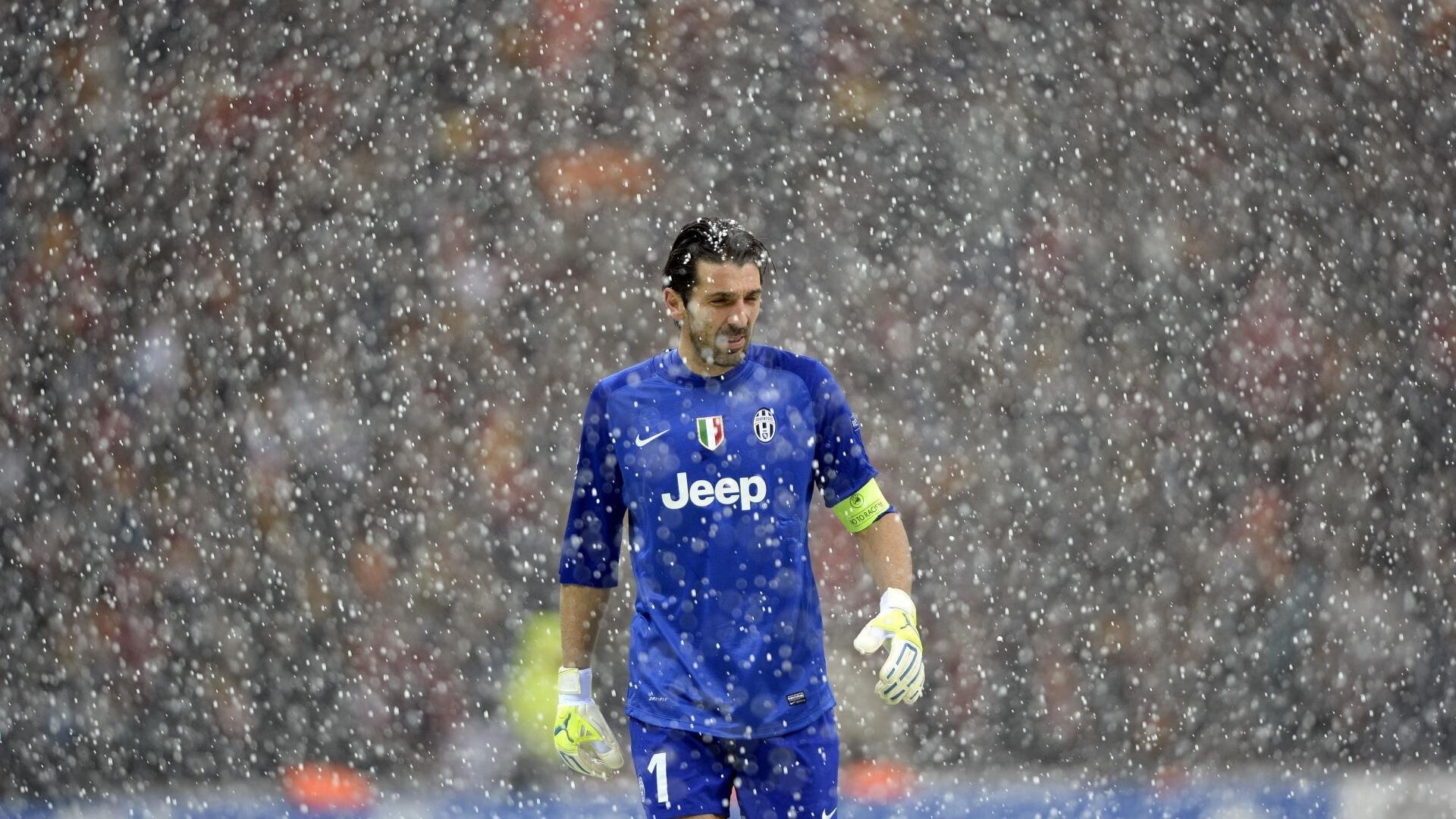 中超第29轮最佳阵容:海港国安泰山各2人,中超第20轮