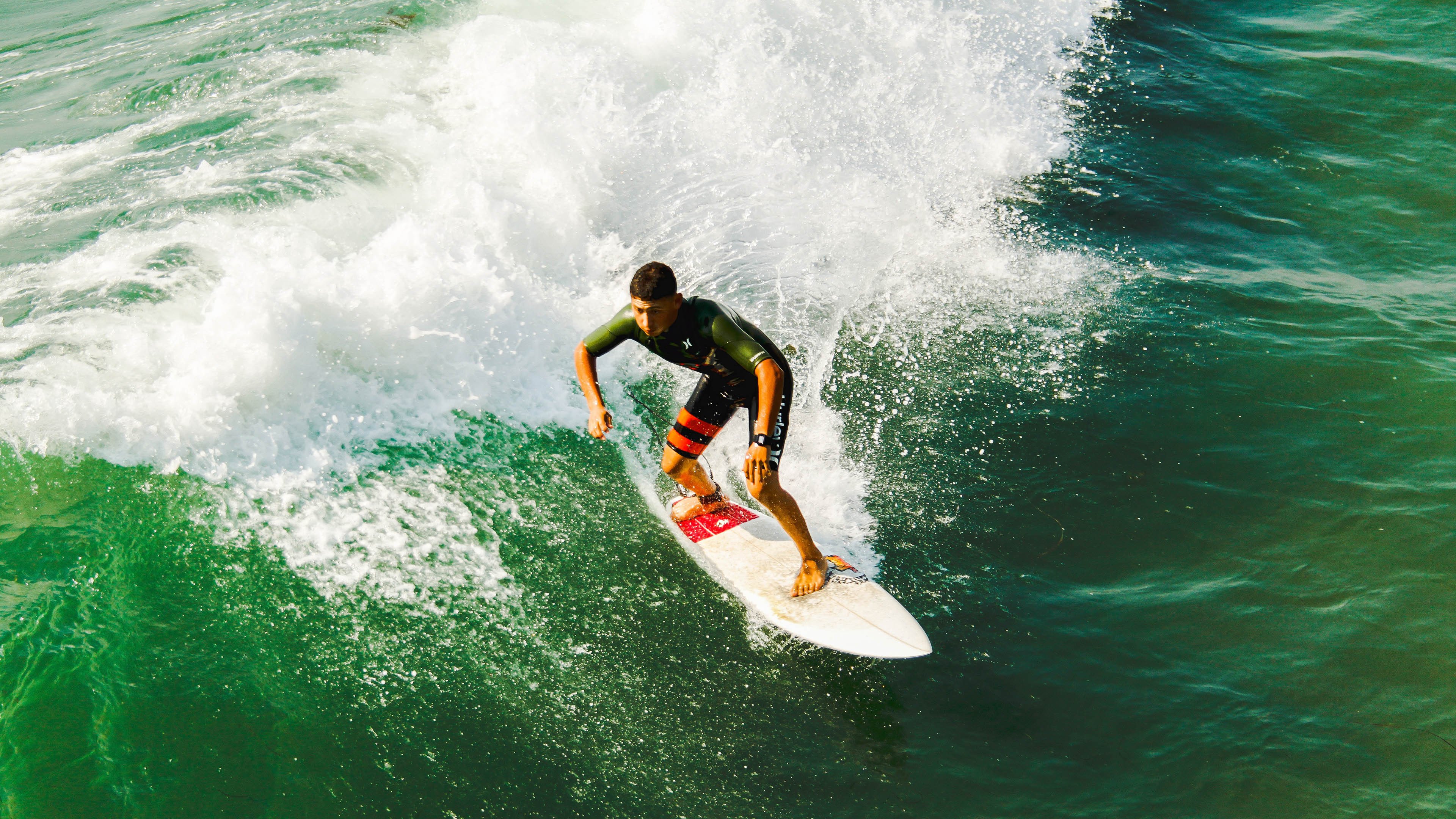 勇士队追求历史三连冠,誓言不败,勇士队的记录