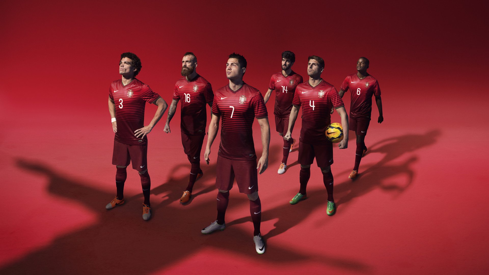 中超联赛国足战败 球迷呼吁加强训练，中国足协中超新政